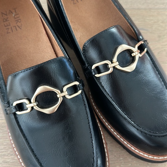 Naturalizer Cabaret-O Lug Sole Loafer - Picture 5 of 11